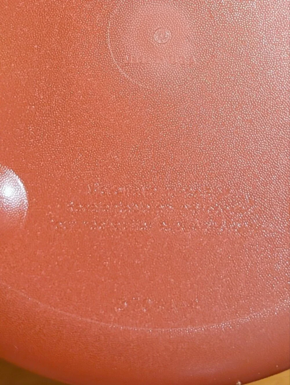 NWT Tupperware Medium Round Rock 'N Serve Container With Seal